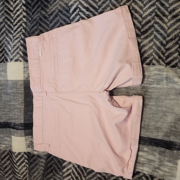 Levi's Mid Rise Shorts - Picture 3 of 3